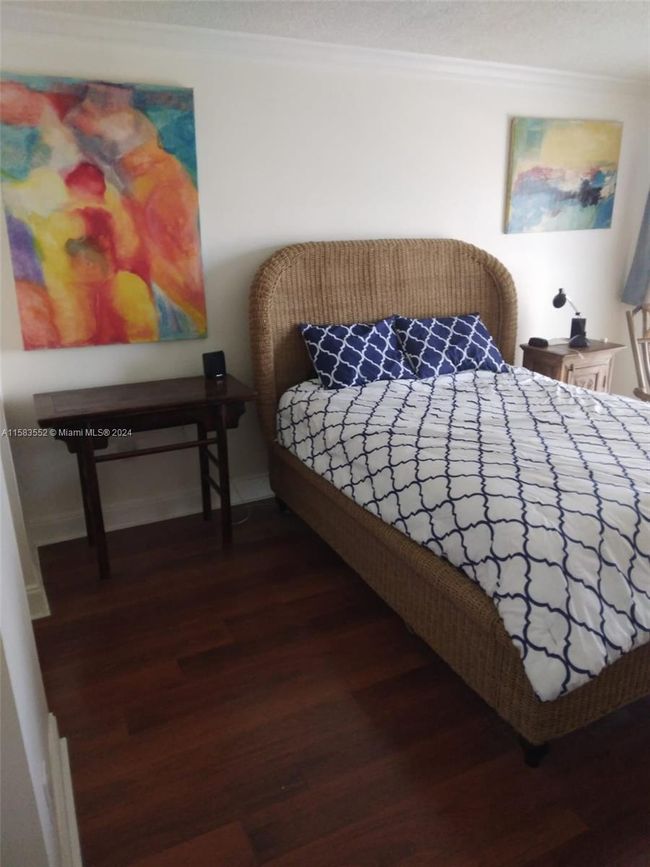 904 - 911 Ponce De Leon Blvd, Condo with 2 bedrooms, 2 bathrooms and null parking in Coral Gables FL | Image 9