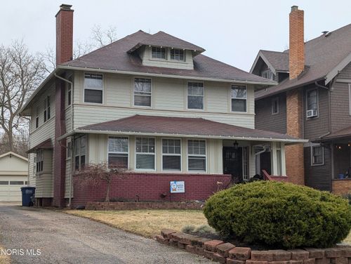 2721 Parkwood Ave, Toledo, OH, 43610-1322 | Card Image