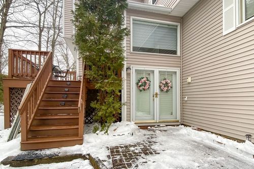 2-2 Arrowhead Circle, Ashland, MA, 01721 | Card Image