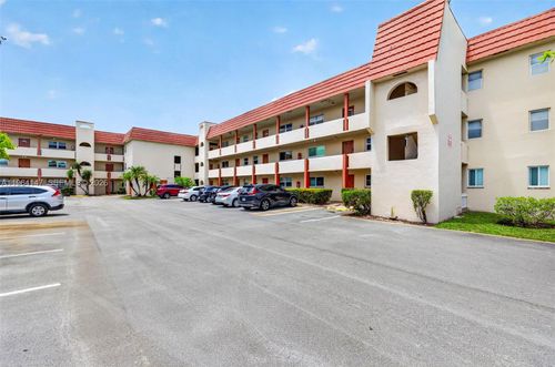 108-8040 N Sunrise Lakes Dr, Sunrise, FL, 33322 | Card Image