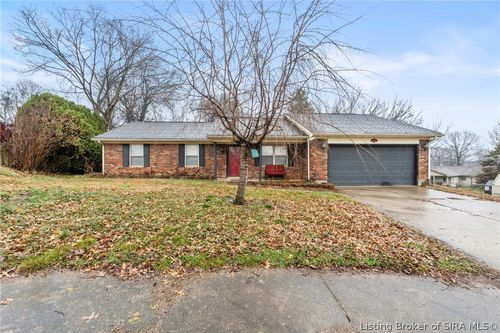 3014 Bluegrass Ct, Jeffersonville, IN, 47130-6777 | Card Image