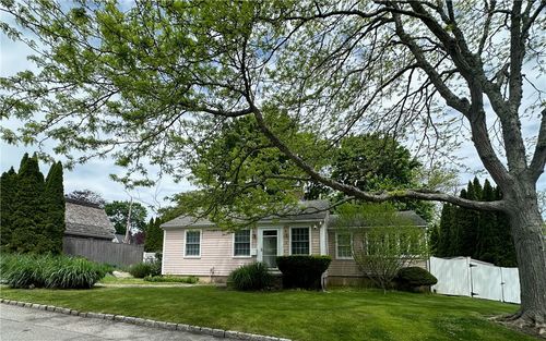 2 Cliff Terrace Terrace, Newport, RI, 02840 | Card Image