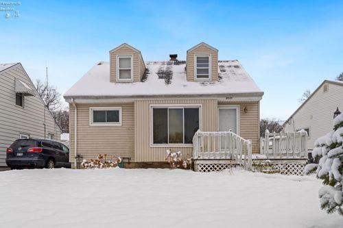 3121 Daleford Dr, Toledo, OH, 43614-5415 | Card Image