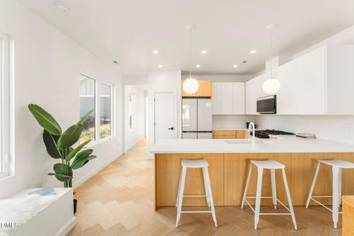 101-409 Alston St, Raleigh, NC, 27601-2011 | Card Image