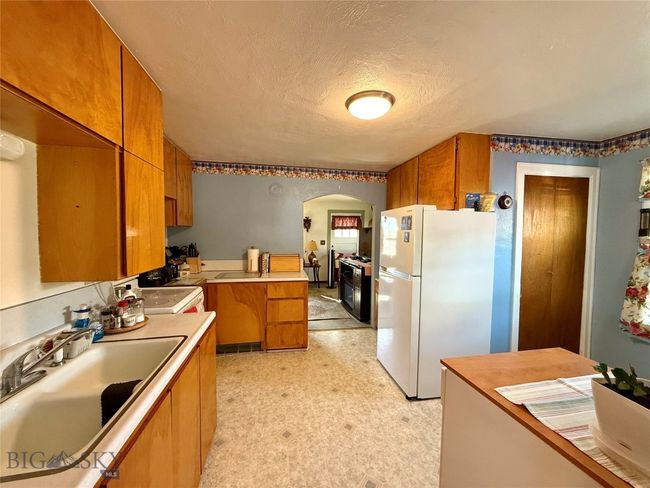 Kitchen | Image 6
