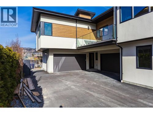 4-970 Lawson Ave, Kelowna, BC, V1Y6T1 | Card Image