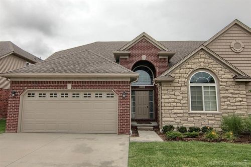 30496 Berghway Trail, Warren, MI, 48092 | Card Image