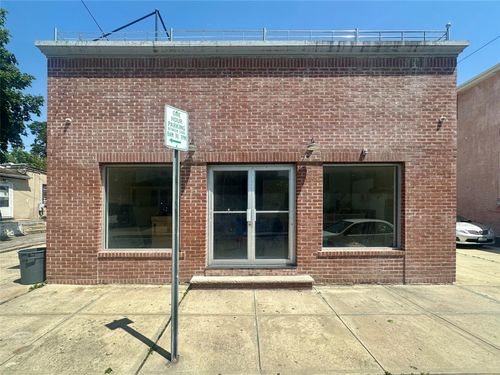 180 Mott Ave, Inwood, NY, 11096-2117 | Card Image