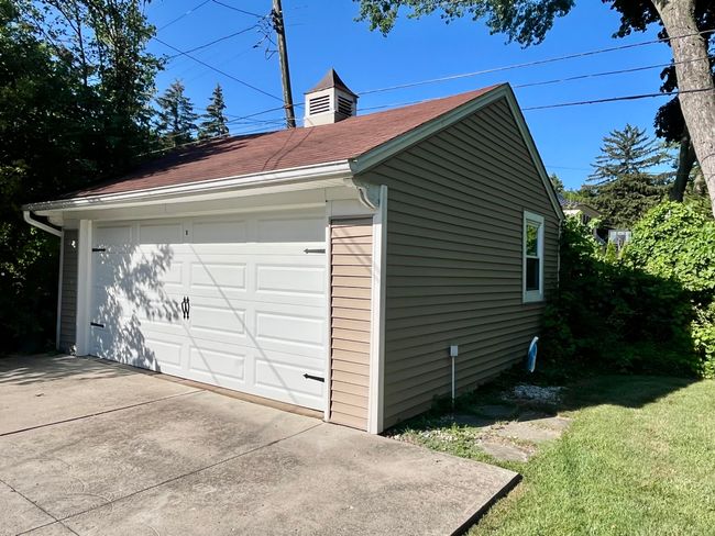 2 car garage | Image 42