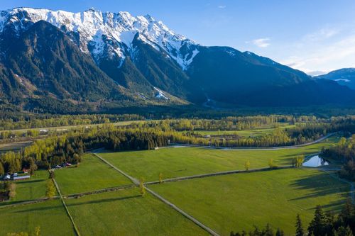 8204 Merlot Peak Dr, Pemberton, BC, V0N2L3 | Card Image
