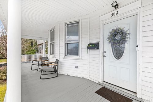 308 Mayflower Ave, New Rochelle, NY, 10801-1429 | Card Image