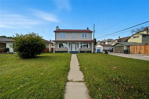 600 Aikins St, Winnipeg, MB, R2W4J4 | Card Image