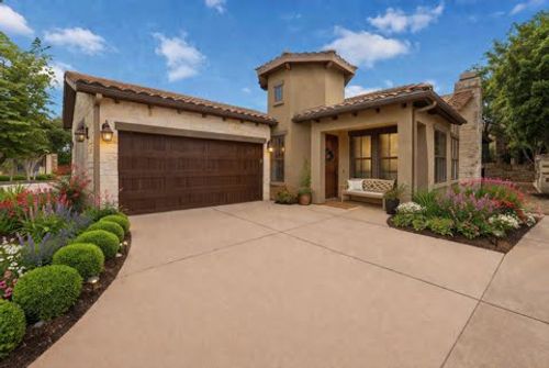 204 Delfino Cir, Lakeway, TX, 78734-5312 | Card Image