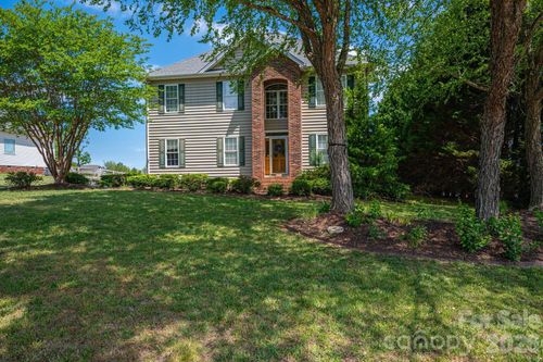 962 Huntington Hills Dr, Lincolnton, NC, 28092-7837 | Card Image