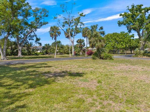 531-531 Villa Park Dr, NOKOMIS, FL, 34275-4227 | Card Image