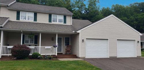 110-110 Dibble Hollow Ln, Windsor Locks, CT, 06096-2731 | Card Image