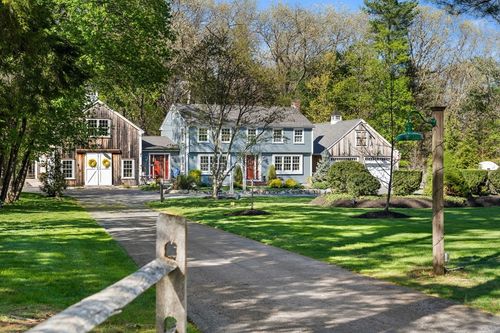 24 Monument St, Wenham, MA, 01984-1325 | Card Image