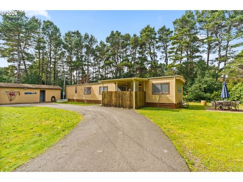 4835 Gloria Gayle Way, Florence, OR, 97439-9005 | Card Image