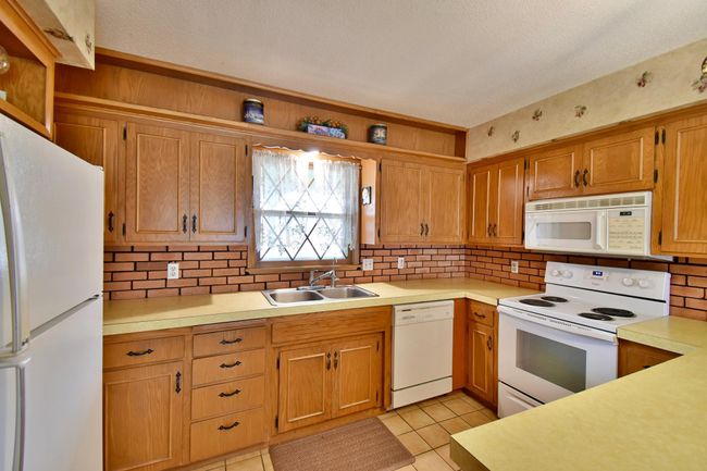 Kitchen | Image 6