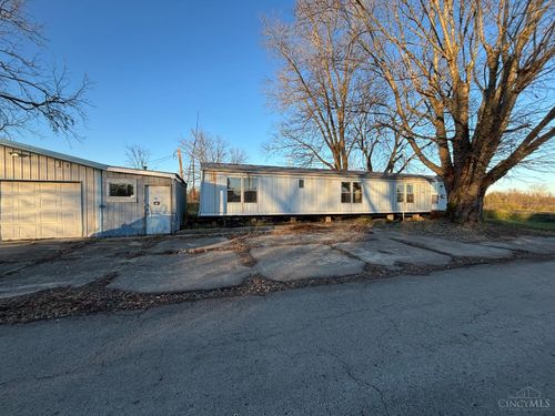 17 S Nixon Ave, Peebles, OH, 45660-1012 | Card Image