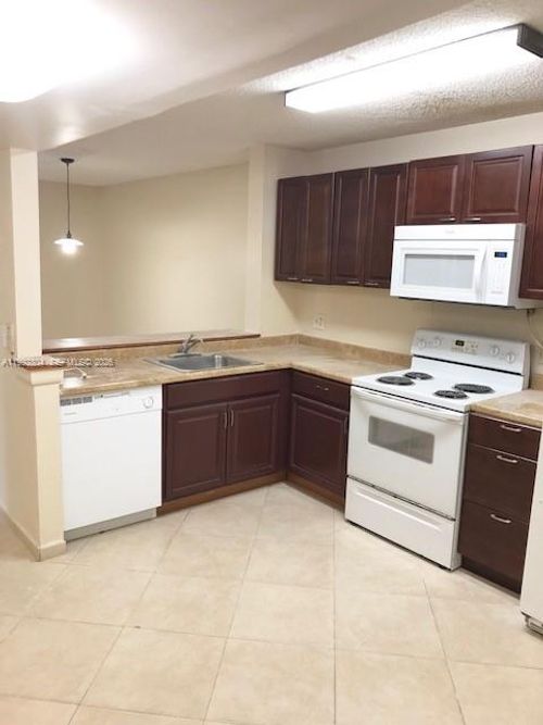 apt-101-10749 Cleary Blvd, Plantation, FL, 33324-6077 | Card Image