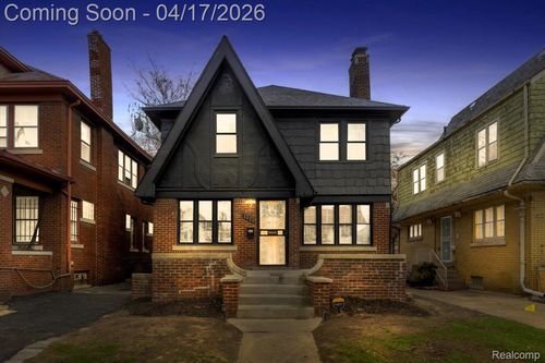 2633 Collingwood St, Detroit, MI, 48206-1412 | Card Image