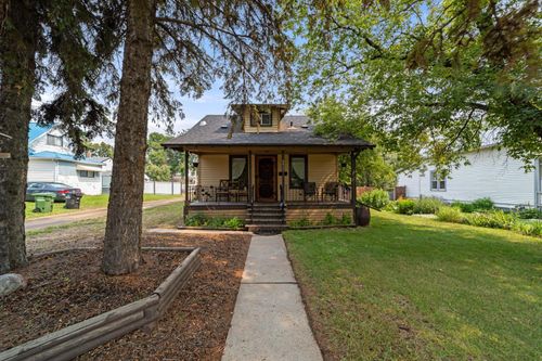 4833 54 St, Camrose, AB, T4V2A3 | Card Image