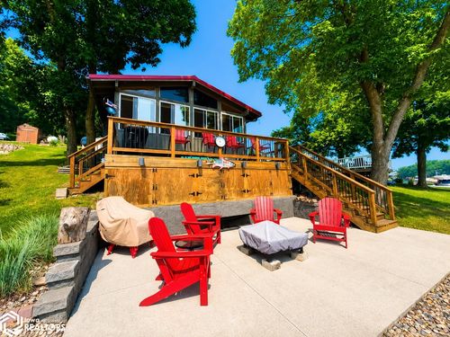 1116 Lakeshore Dr, Brooklyn, IA, 52211-9541 | Card Image