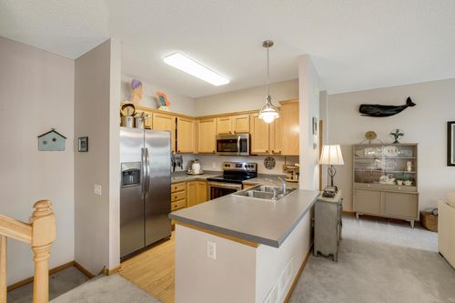 6811 Pine Crest Trl S, Cottage Grove, MN, 55016-4572 | Card Image