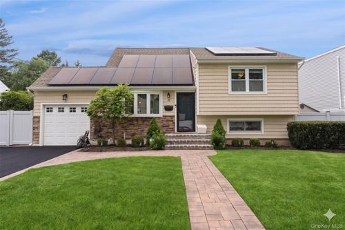 19 Fleetwood Ave, Melville, NY, 11747-1557 | Card Image