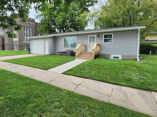 518 Cherry St, Lakefield, MN, 56150-1161 | Card Image