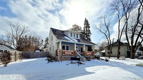 67900 Howard St, Richmond, MI, 48062-1641 | Card Image