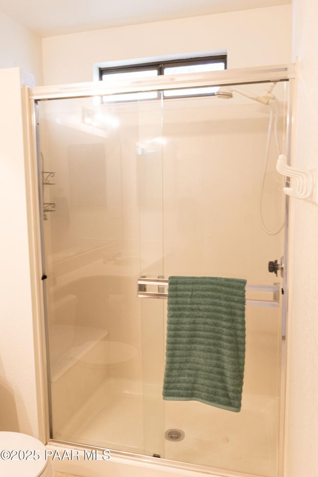Primary Shower | Image 13