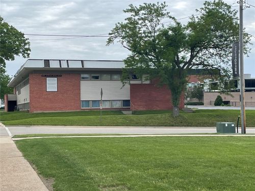 811 5th Ave Se, Cedar Rapids, IA, 52403-2421 | Card Image