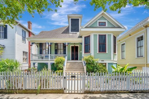 1715 Church St, Galveston, TX, 77550-4821 | Card Image