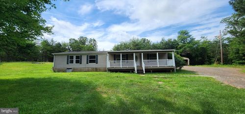 194 Flying Dove Ln, HEDGESVILLE, WV, 25427-5537 | Card Image