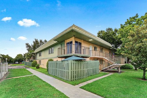 3-1866 Fairview Villas Dr, Palm Springs, FL, 33406-6678 | Card Image