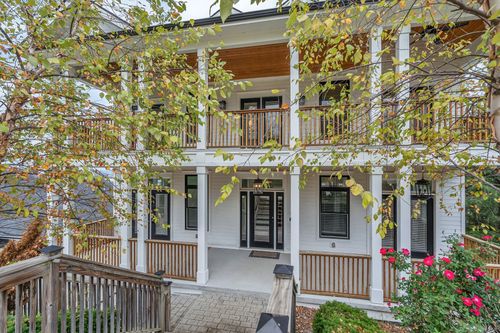 300 35th Ave N, Nashville, TN, 37209-3921 | Card Image