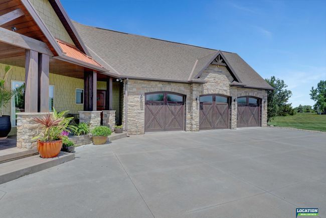 6255 Sw 58 Th St, House other with 5 bedrooms, 4 bathrooms and 3 parking in Denton NE | Image 5