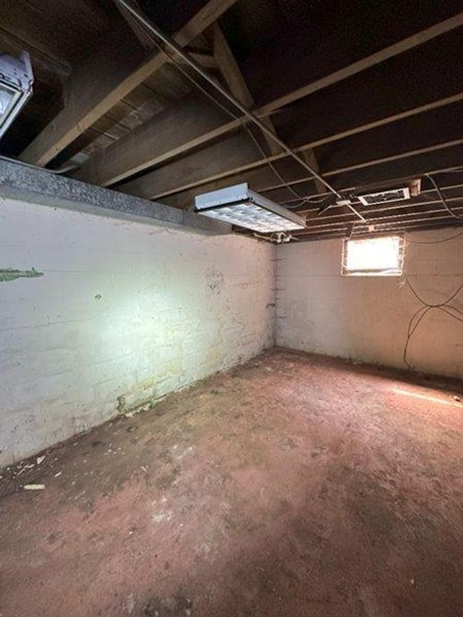 18018 Park Ave, House other with 4 bedrooms, 1 bathrooms and null parking in Lansing IL | Image 11
