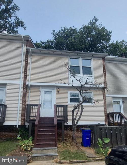 9-8-18939 Pine Ridge Ln, GERMANTOWN, MD, 20874-1886 | Card Image