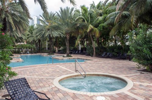 1402-17100 N Bay Rd, Sunny Isles Beach, FL, 33160-3457 | Card Image