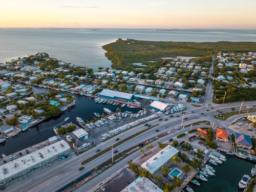 90400 Overseas Hwy, Tavernier, FL, 33070-2449 | Card Image