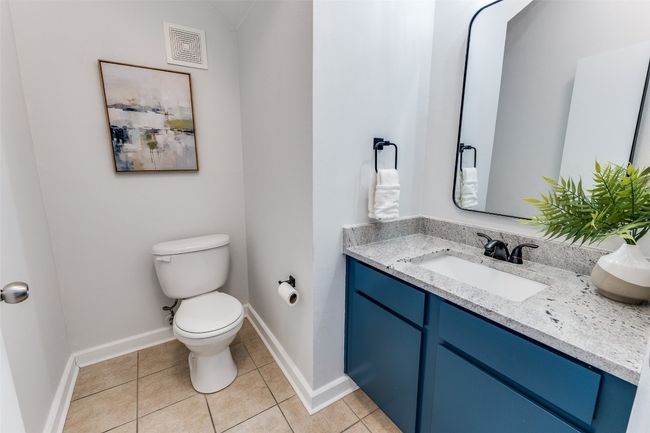 APT-1102 - 1201 Grove Blvd, Condo with 2 bedrooms, 3 bathrooms and 1 parking in Austin TX | Image 10