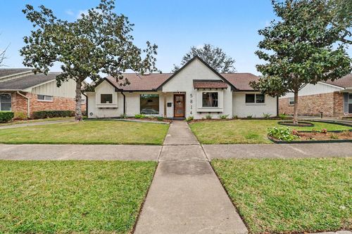 5814 Braesheather Dr, Houston, TX, 77096-3906 | Card Image