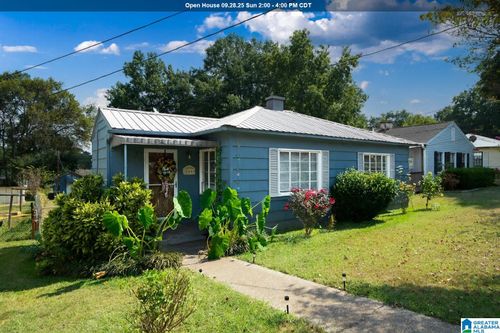 1621 27th Ave N, HUEYTOWN, AL, 35023-3326 | Card Image