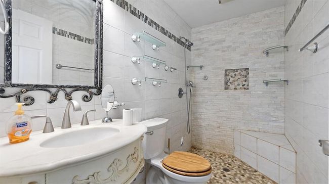 368 Riddle Rd, House other with 4 bedrooms, 2 bathrooms and 1 parking in Cedar Creek TX | Image 6