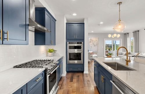 2-32 E Point Dr, Rumford, RI, 02916-3527 | Card Image