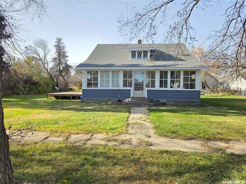 310 Bounty St, Conquest, SK, S0L2N0 | Card Image