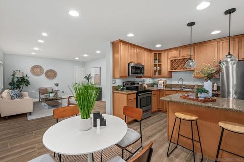 2-4075 Idaho St, San Diego, CA, 92104-2528 | Card Image